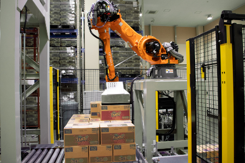 小売業_スーパーマーケット・ドラッグストア向け「Mujin Robotパレタイザー」の事例